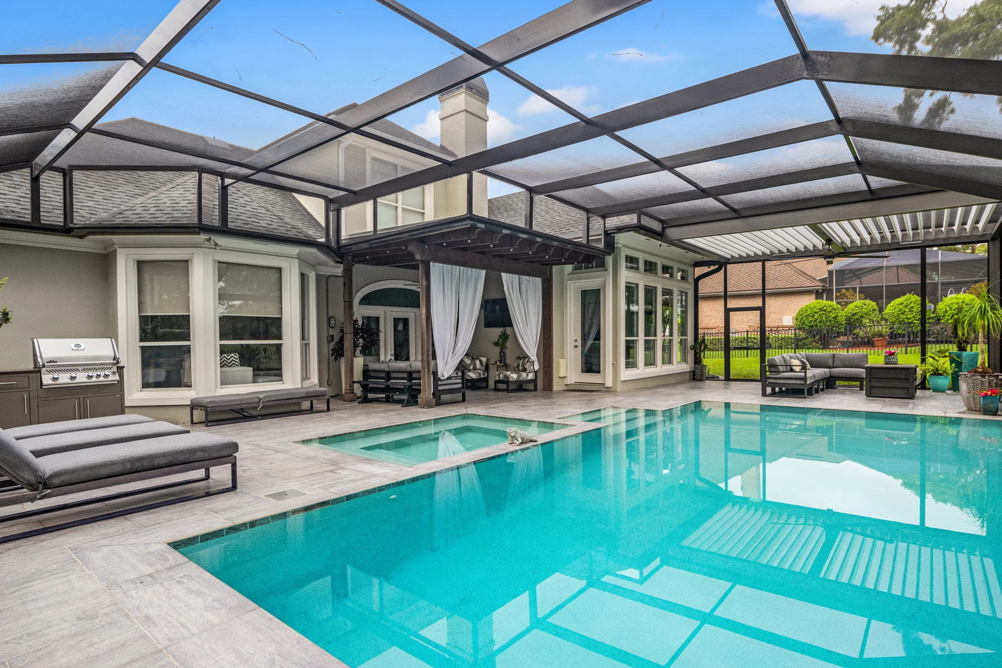 New screen pool enclosure