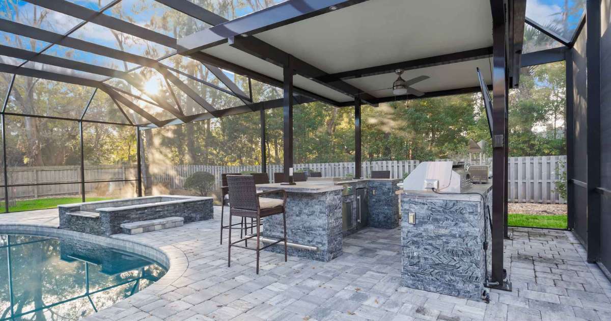 Outdoor screen patio enclosure